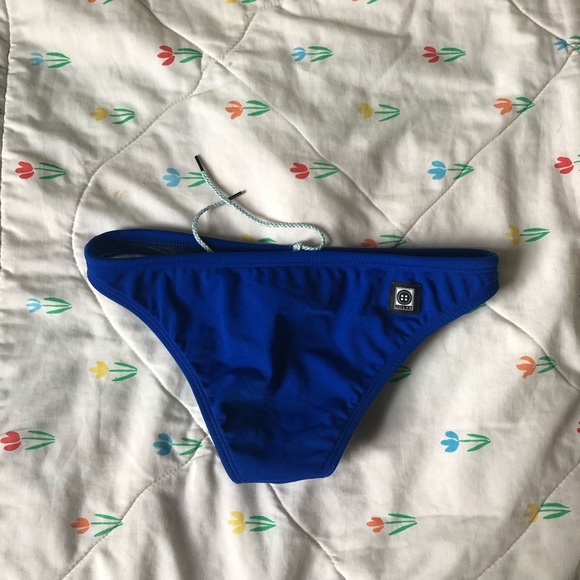 Jolyn bikini bottoms🫐 - Picture 2 of 3